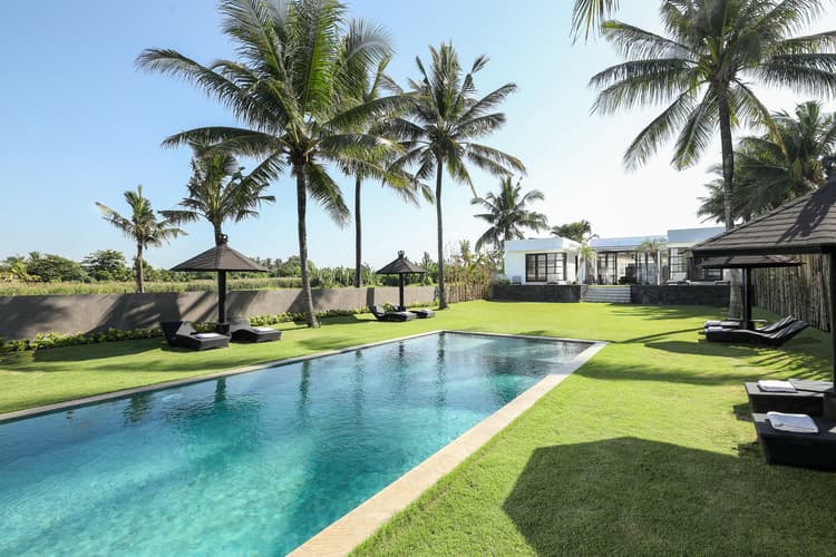 Black Beach Villa, photo 5