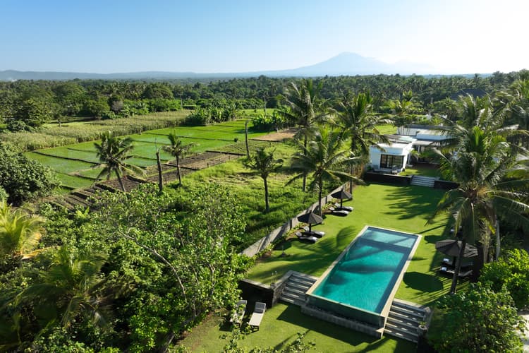 Black Beach Villa in Tabanan